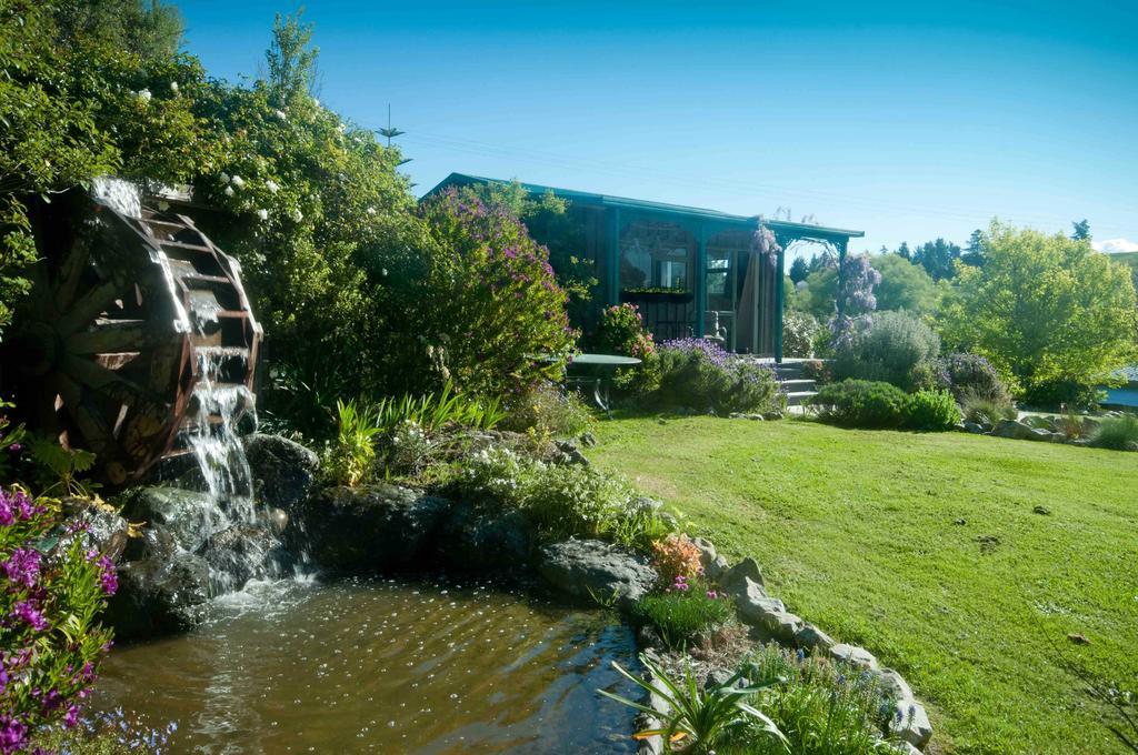 Waterwheel Cottage Upper Moutere Номер фото