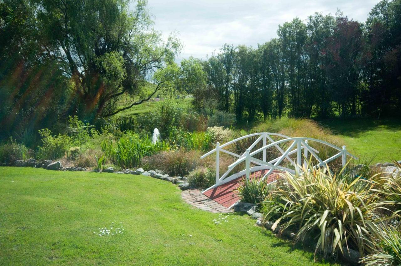 Waterwheel Cottage Upper Moutere Екстер'єр фото
