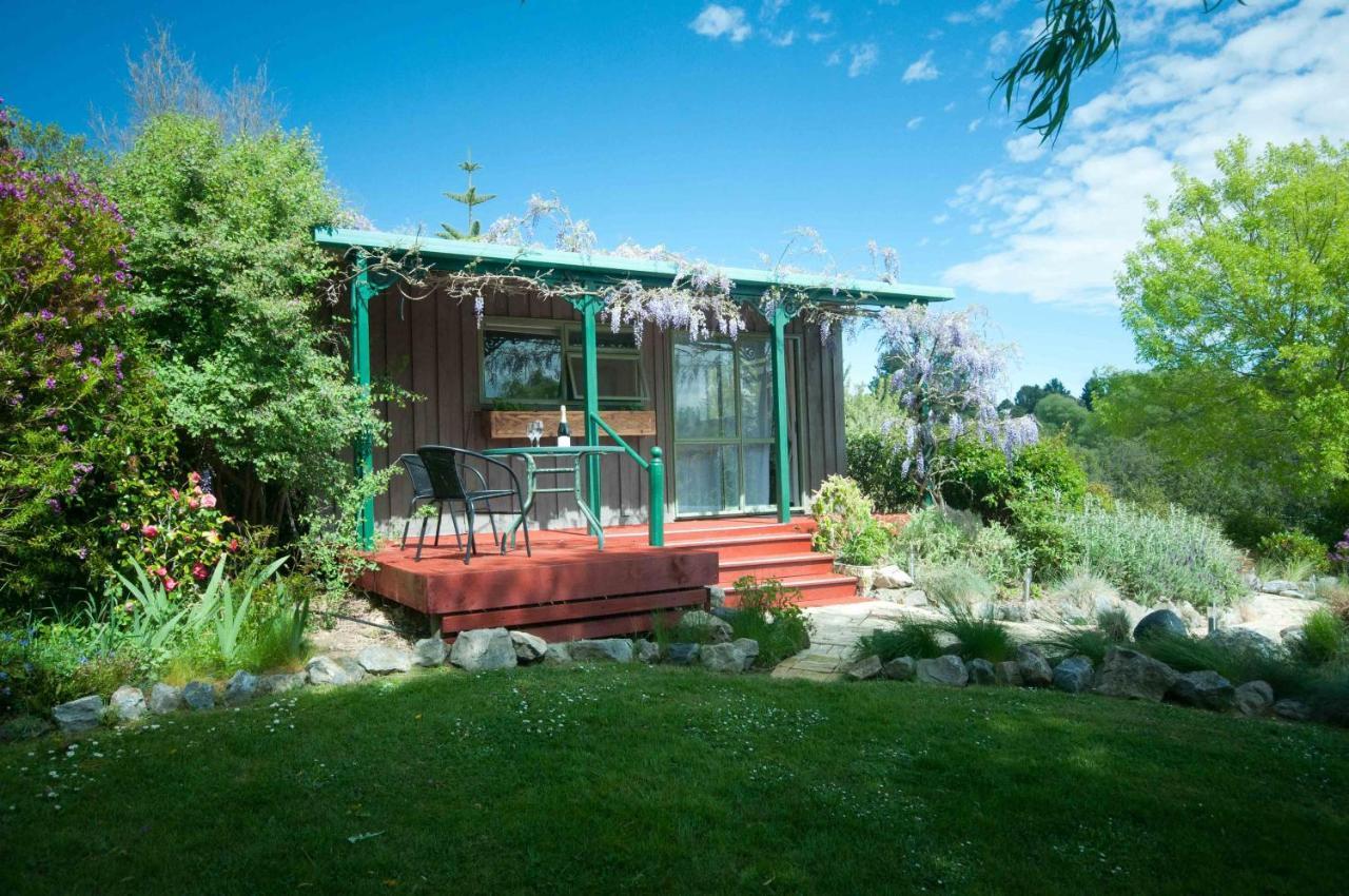 Waterwheel Cottage Upper Moutere Екстер'єр фото